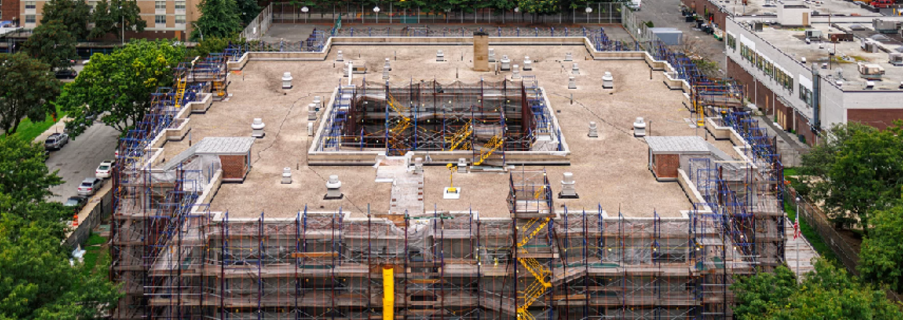 Colapso de Piso en Brooklyn Durante Vaciado de Concreto Lo que Todo Trabajador de Construcción Debe Saber Sobre la Ley y el Seguro Colapso de Piso en Brooklyn Durante Vaciado de Concreto Lo que Todo Trabajador de Construcción Debe Saber Sobre la Ley y el Seguro